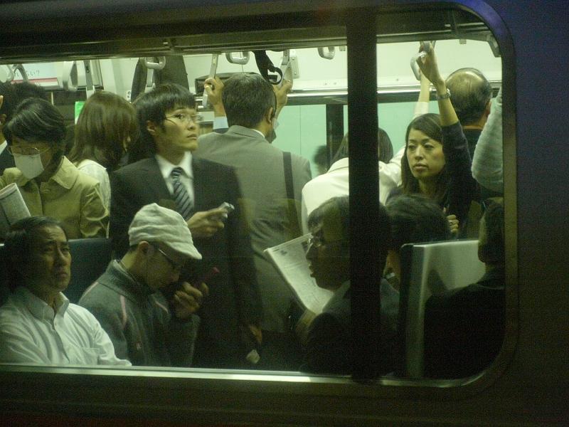 seib-2008-japan-11.JPG - Public railway Tokyo (© Roland Seib)