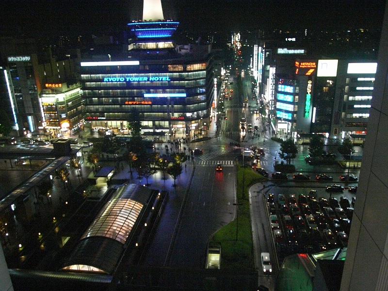 seib-2008-japan-51.JPG - Kyoto, in front of Central Station (© Roland Seib)