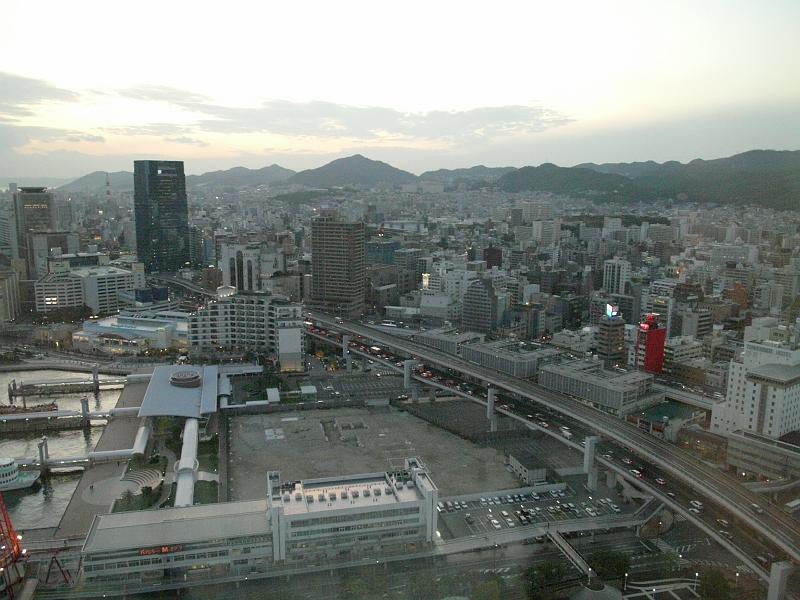 seib-2008-japan-66.JPG - Kobe town (© Roland Seib)