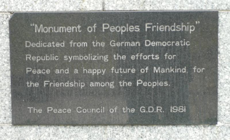 seib-2008-atomic-bombing-14.JPG - Memorial plaque from the past, Nagasaki Peace Park (© Roland Seib)