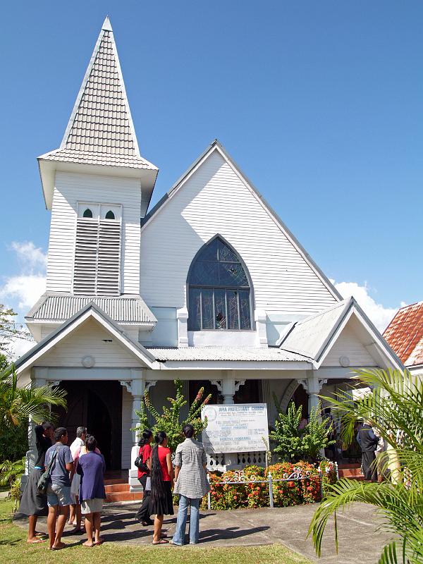 Samoa-16-Seib-2011.jpg - Damaged Apia Protestant Church by rioting youth, July 2011 (Photo by Roland Seib)