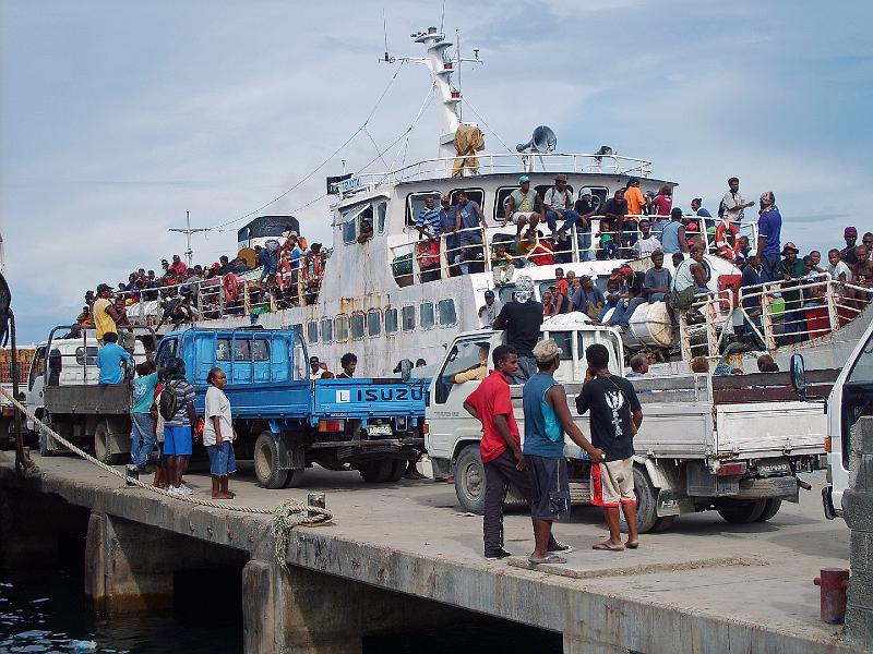 Solomons-01-Feldmann-2006.JPG - Harbour of Honiara, Solomon Islands (© Martin Feldmann)
