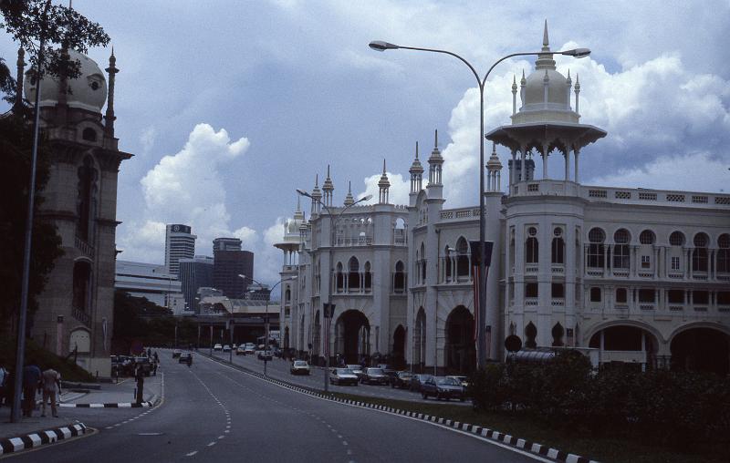 Thailand-72-Seib-1986.jpg - Kuala Lumpur Main Railway Station, completed in 1917 (photo by Roland Seib)