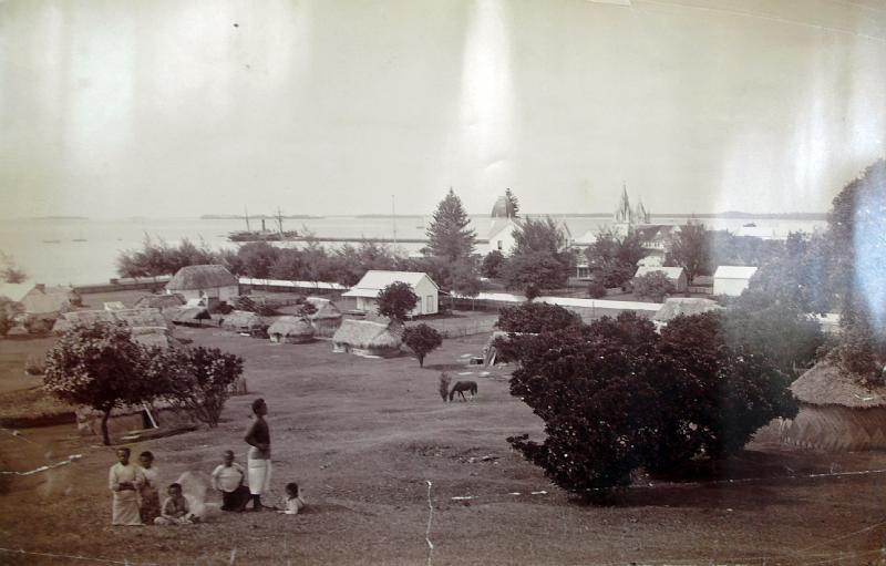 Tonga-03-Seib-2011.jpg - Looking toward Nuku´alofa harbour from Sia Ko Veiongo, SS Richmond in view, Nukuálofa, July 1887, photographer: George Valentine (source: Tonga National Culture Centre, Nuku´alofa)(Photo by Roland Seib).