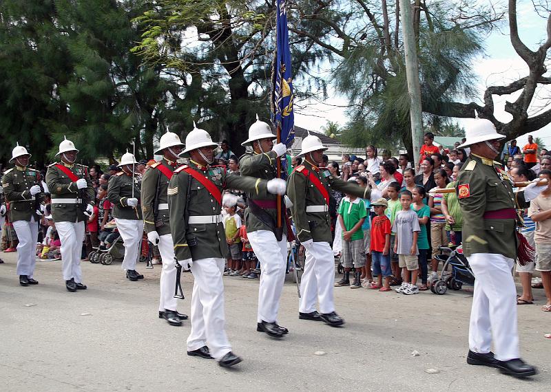 Tonga-11-Seib-2011.jpg - Departure of the army (Photo by Roland Seib).