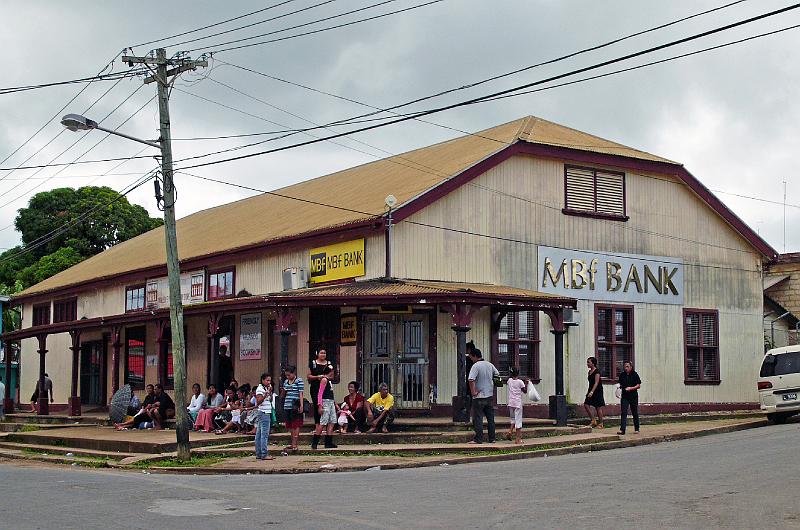 Tonga-60-Seib-2011.jpg - Scenes from town (Photo by Roland Seib).