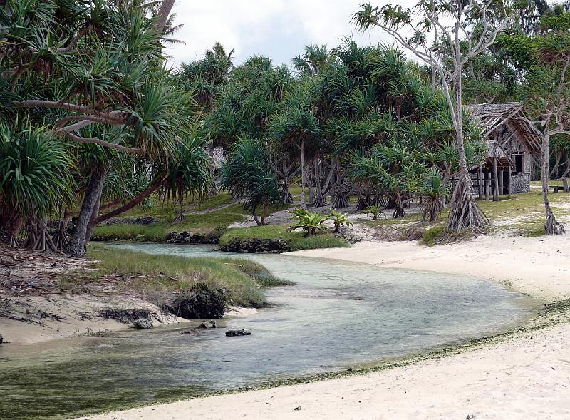 Vanuatu-33-Seib-2011.jpg - North coast of Efate Island (Photo by Roland Seib)