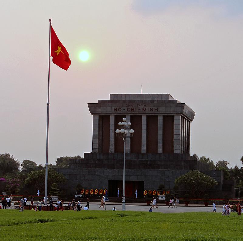 Vietnam-09-Unterkoefler-2013.jpg - The Ho Chi Minh Mausoleum in Hanoi (Photo by Alexander Unterköfler)