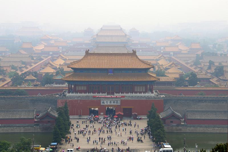 China-61-Unterkoefler-2012.JPG - Forbidden City from Jingshan Park, Beijing (Photo by Dieter Unterköfler)